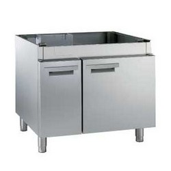 Armoire neutre avec portes, fours 6 & 10x GN 1/1