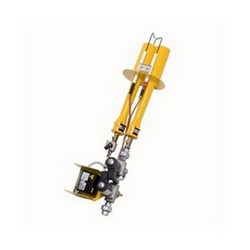 Brûleur à gaz pour four à voûte réfractaire