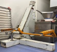 Élévateur pour cuve de pétrin Werner