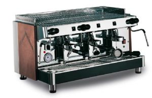 Machine à café semi-automatique à boutons