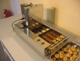 Mini machine à beignets 2,1 kW